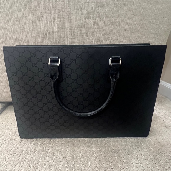 GUCCI BLACK GG Monogram Nylon and Leather Top Zip - Picture 2 of 12